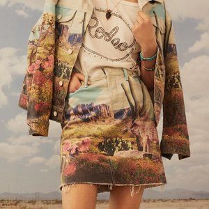 Mother Tomcat Patterned Denim Raw Hem Mini Skirt